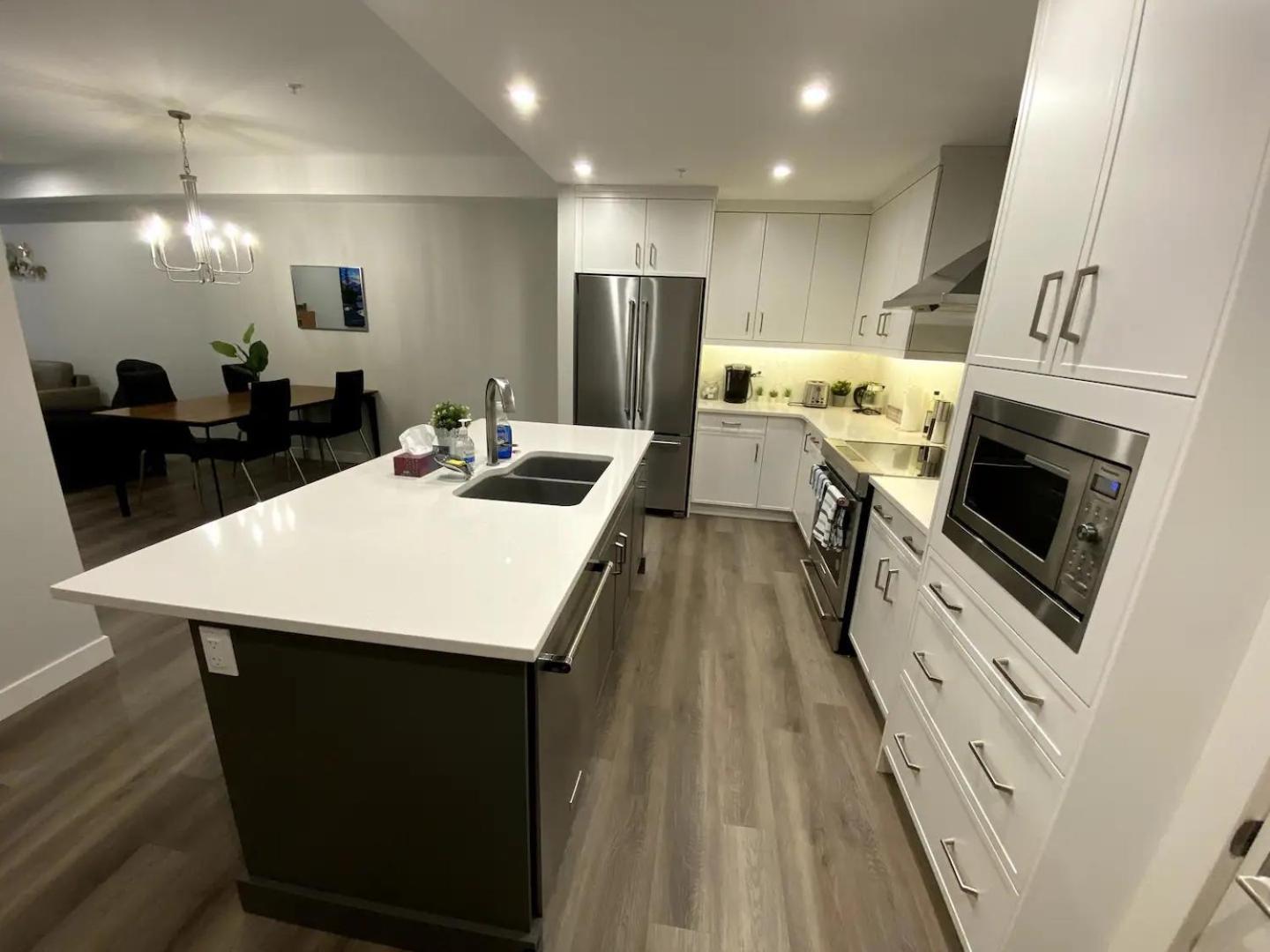 Luxury Unit In The Heart Of Canmore Exterior photo